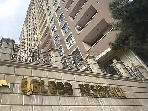 Satılır 3 otaqlı mənzil 135 m² — Bakı, İnşaatçılar 3 otaq 135.00 m²
