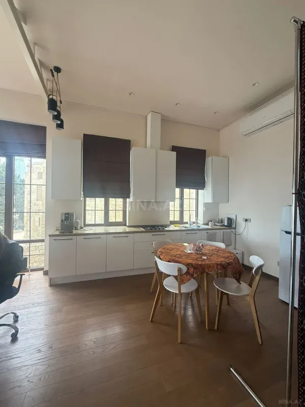 Kirayə verilir 1 otaqlı ofis 700 m²