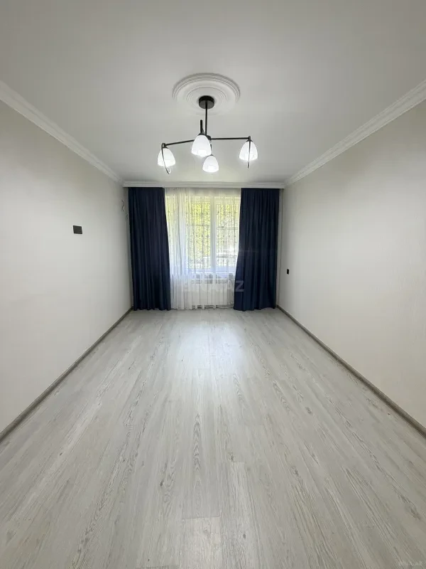 Satılır 1 otaqlı mənzil 40 m²