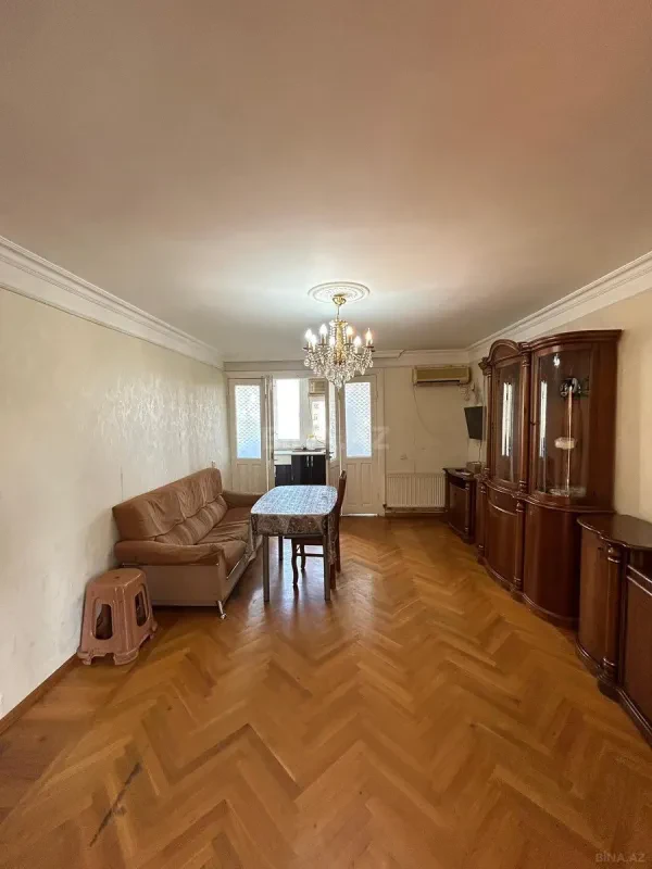 Satılır 4 otaqlı mənzil 78 m²