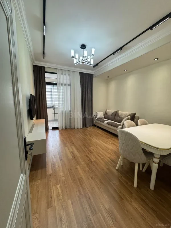 Satılır 2 otaqlı mənzil 61 m²