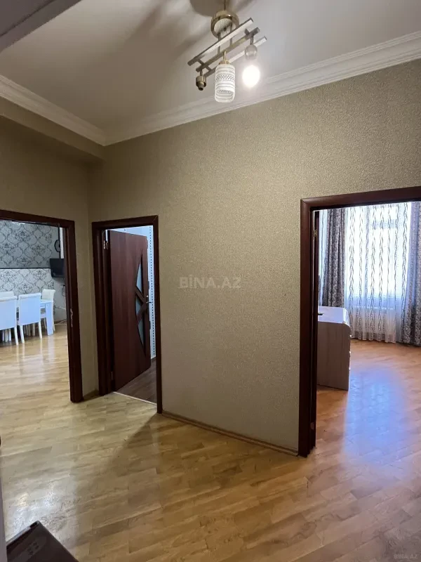 Kirayə verilir 2 otaqlı mənzil 65 m²