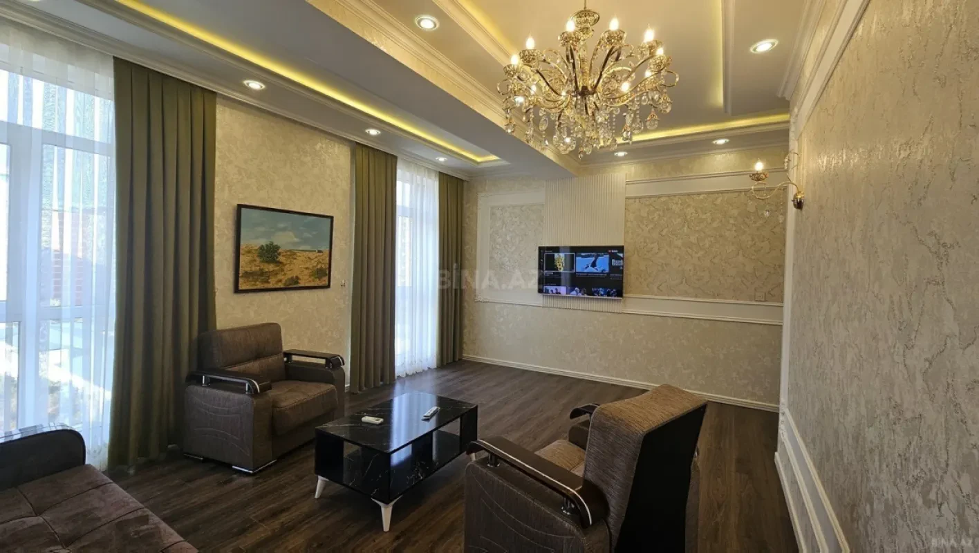 Kirayə verilir 3 otaqlı mənzil 135 m²