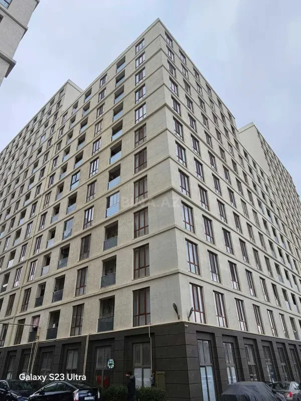 Satılır 2 otaqlı mənzil 77 m²