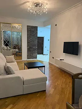 Kirayə verilir 2 otaqlı mənzil 60 m² — Bakı, Nərimanov 2 otaq 60.00 m²