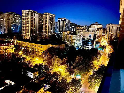 Satılır 3 otaqlı mənzil 140 m² — Bakı 3 otaq 140.00 m²