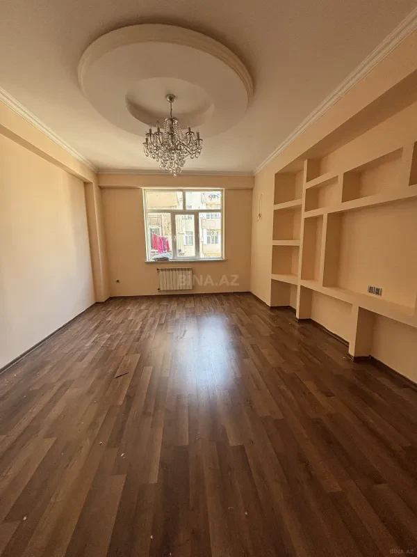 Kirayə verilir 3 otaqlı mənzil 120 m²