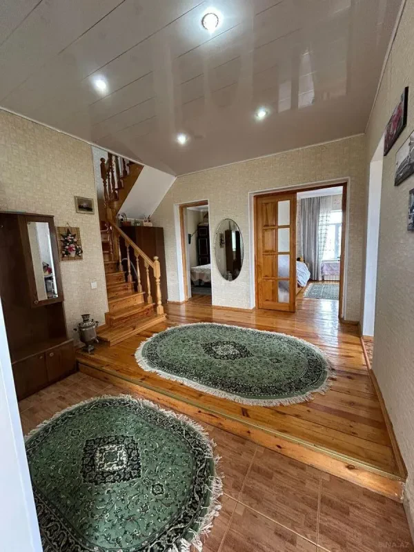 Kirayə verilir 4 otaqlı həyət evi 160 m²