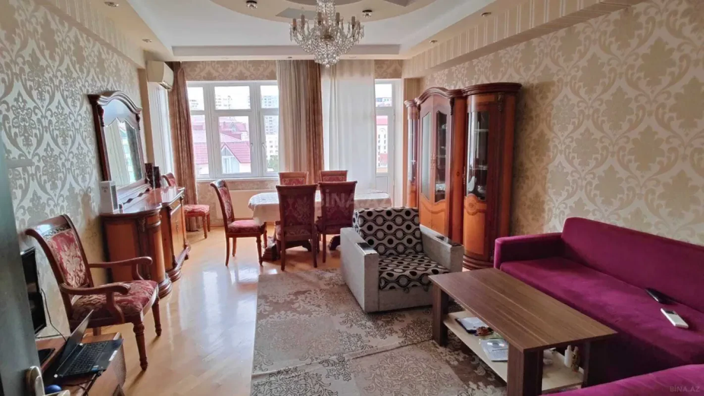 Kirayə verilir 3 otaqlı mənzil 128 m²