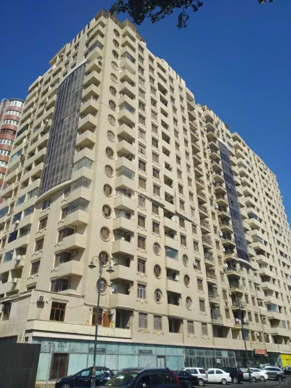 Kirayə verilir 2 otaqlı mənzil 106 m²