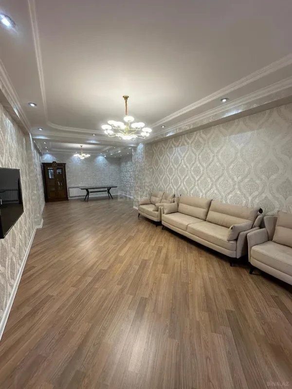 Kirayə verilir 3 otaqlı mənzil 155 m²