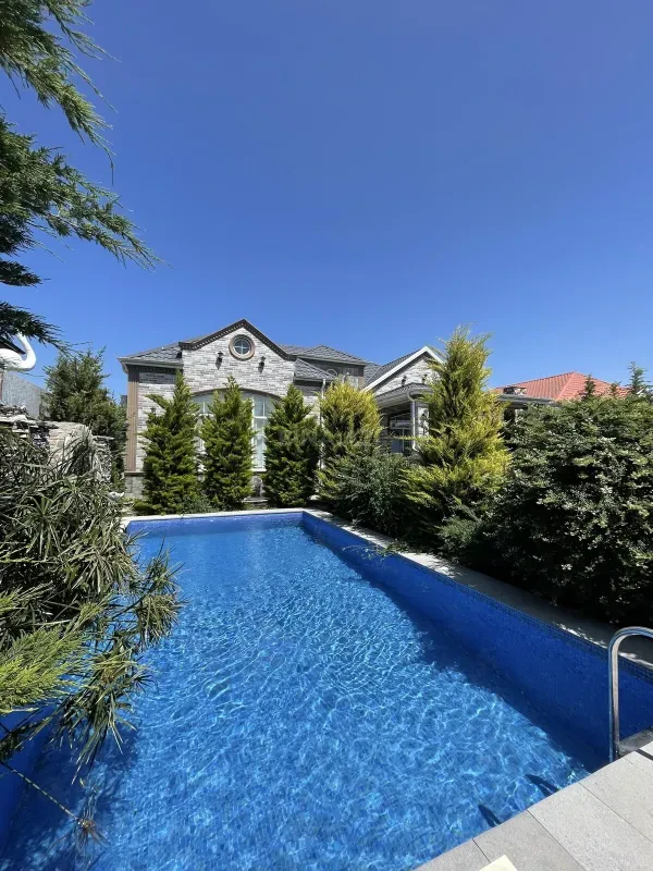Kirayə verilir 4 otaqlı həyət evi 300 m²