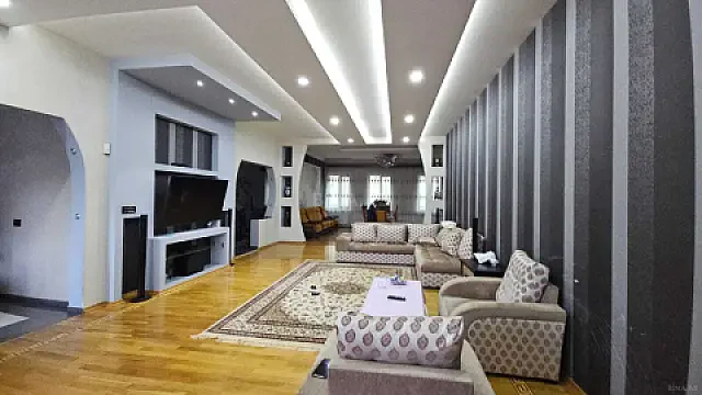 Satılır 10 otaqlı mənzil 500 m² — Bakı 10 otaq 500.00 m²