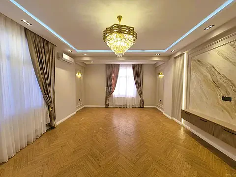 Satılır 3 otaqlı mənzil 131 m² — Bakı 3 otaq 131.00 m²