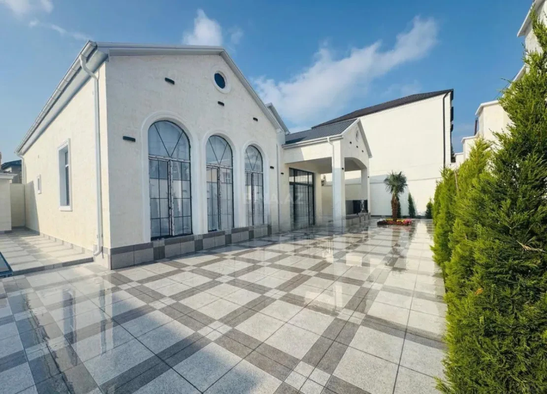 Satılır 4 otaqlı həyət evi 250 m²