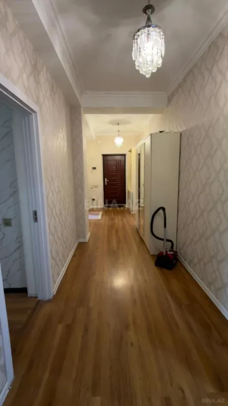 Kirayə verilir 2 otaqlı mənzil 70 m²
