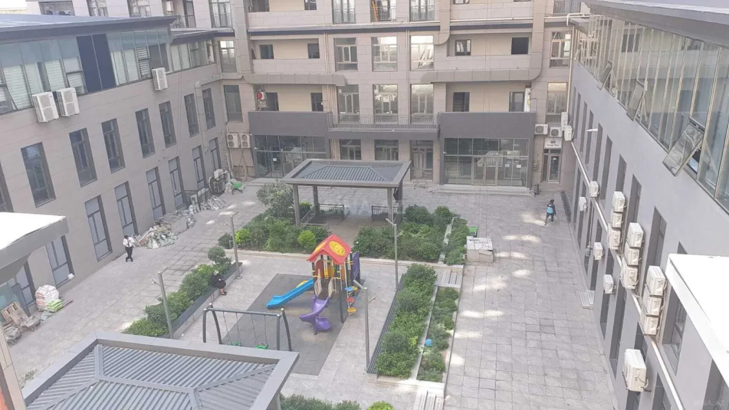 Satılır 2 otaqlı mənzil 111 m²