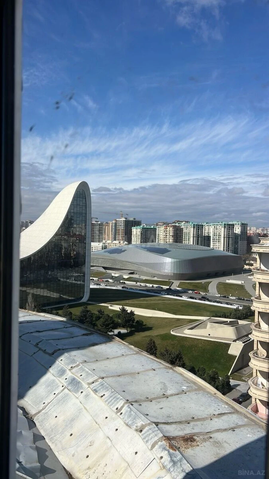 Satılır 2 otaqlı mənzil 71 m²