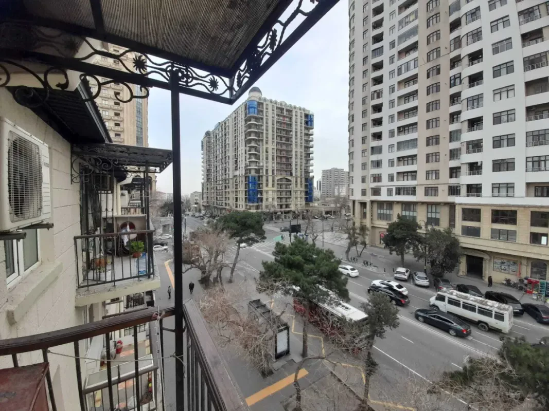 Satılır 2 otaqlı mənzil 60 m²
