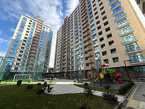 Satılır 4 otaqlı mənzil 194 m² — Bakı 4 otaq 194.00 m²