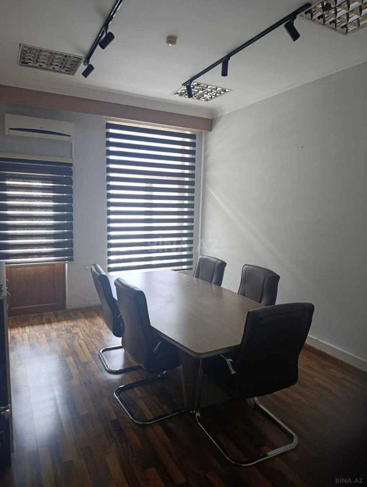 Kirayə verilir 3 otaqlı ofis 100 m²