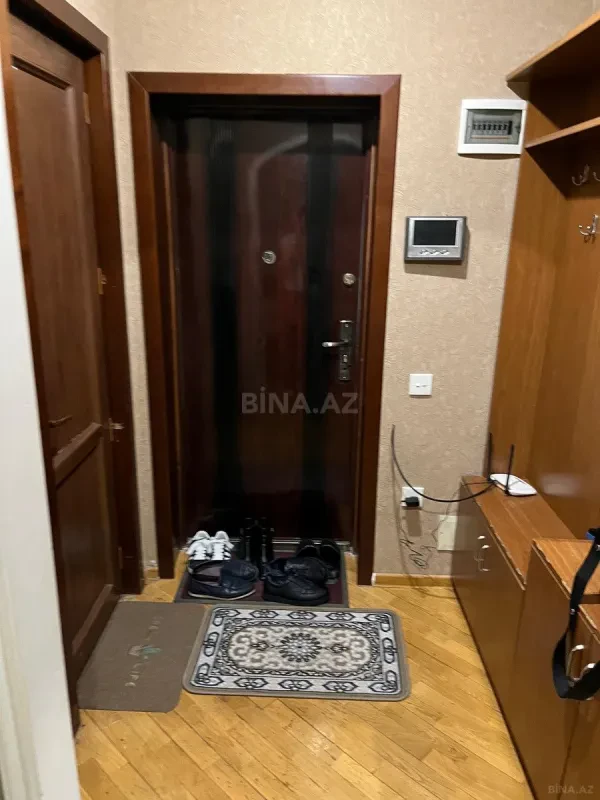 Kirayə verilir 2 otaqlı mənzil 75 m²