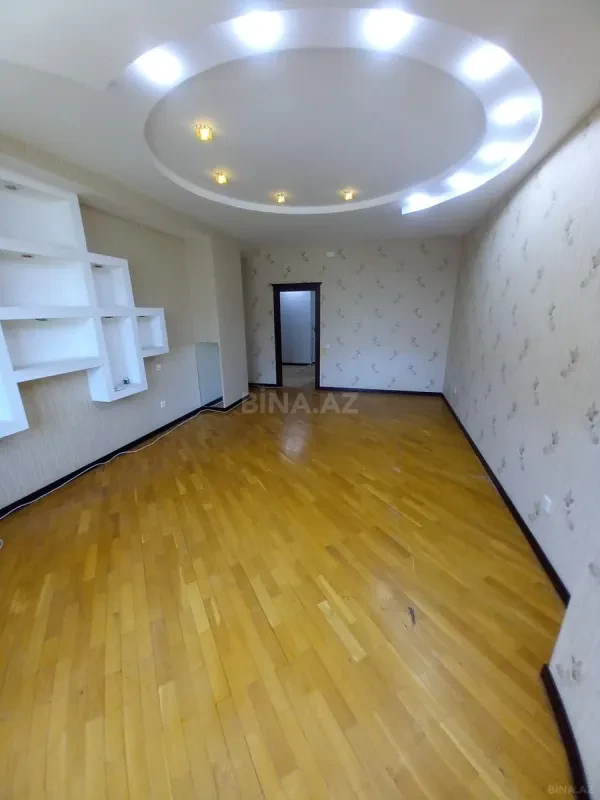 Satılır 3 otaqlı mənzil 114 m²