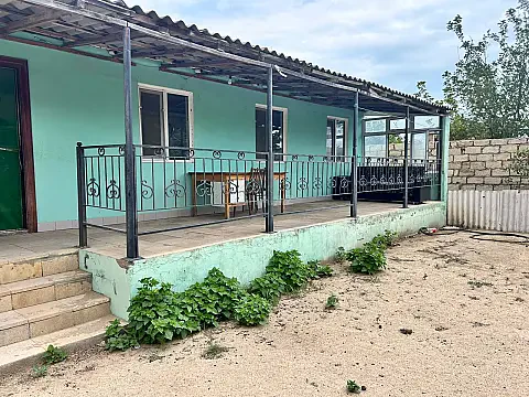 Kirayə verilir 3 otaqlı həyət evi 90 m² — Bakı 3 otaq 90.00 m²