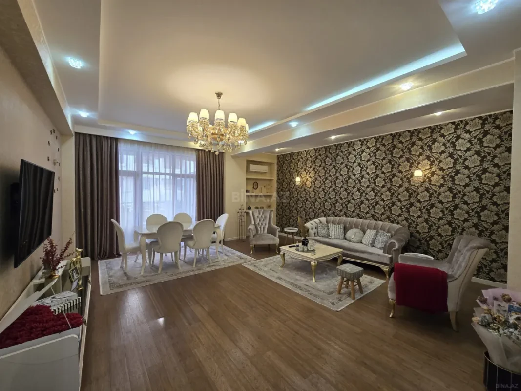 Satılır 3 otaqlı mənzil 150 m²