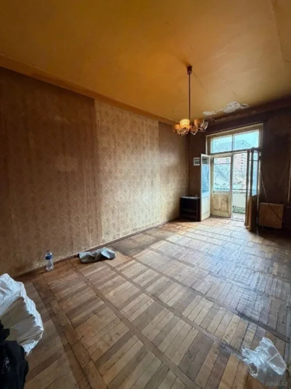 Satılır 2 otaqlı mənzil 68 m²