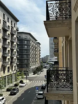 Satılır 5 otaqlı mənzil 209 m² — Bakı 5 otaq 209.00 m²