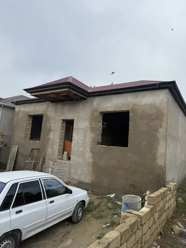 Satılır 4 otaqlı həyət evi 100 m²