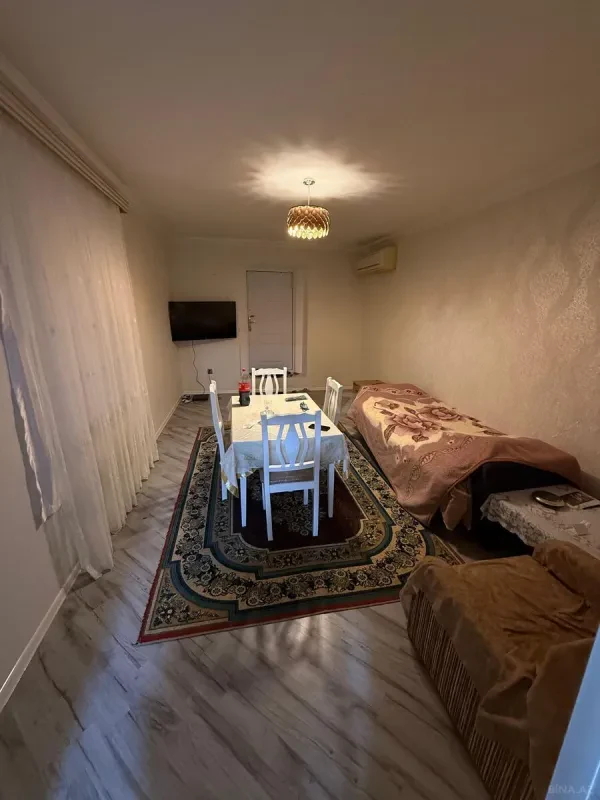 Kirayə verilir 2 otaqlı mənzil 60 m²