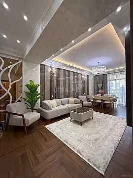 Satılır 3 otaqlı mənzil 130 m² — Bakı 3 otaq 130.00 m²