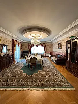 Satılır 4 otaqlı mənzil 236 m² — Bakı 4 otaq 236.00 m²