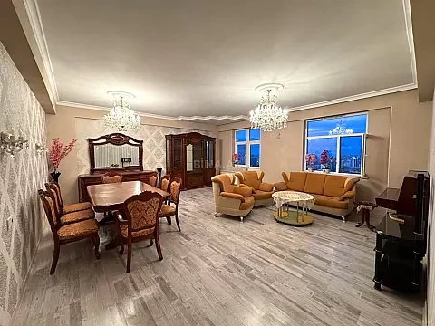 Satılır 4 otaqlı mənzil 183 m² — Bakı 4 otaq 183.00 m²
