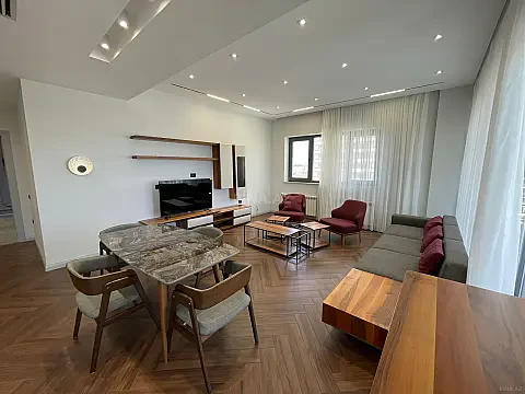Kirayə verilir 4 otaqlı mənzil 170 m² — Bakı 4 otaq 170.00 m²