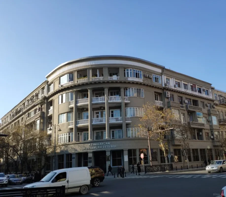 Kirayə verilir 4 otaqlı mənzil 115 m²