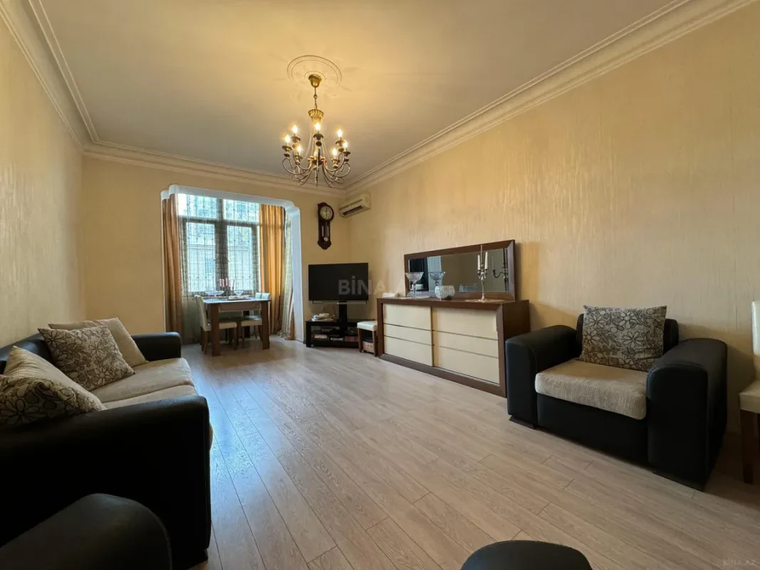 Satılır 2 otaqlı mənzil 60 m²