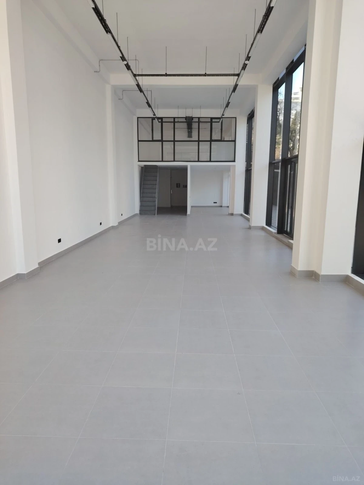 Kirayə verilir obyekt 200 m²