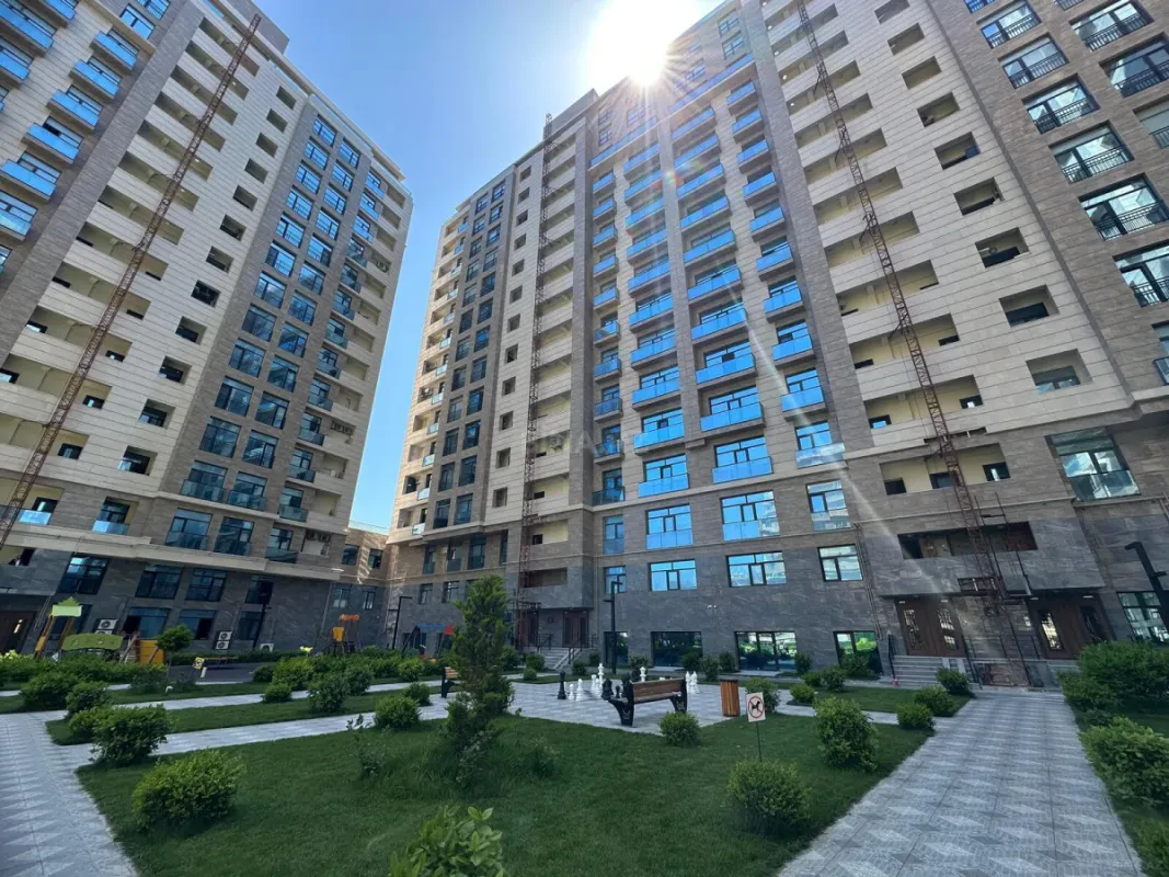 Kirayə verilir 3 otaqlı mənzil 130 m²