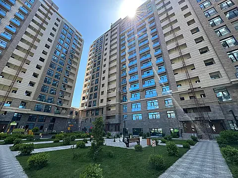 Kirayə verilir 3 otaqlı mənzil 130 m² — Bakı, Sahil qəs. 3 otaq 130.00 m²