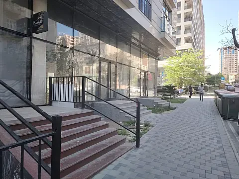 Kirayə verilir obyekt 265 m² — Bakı 265.00 m²