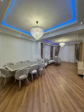 Satılır 3 otaqlı mənzil 140 m² — Bakı 3 otaq 140.00 m²