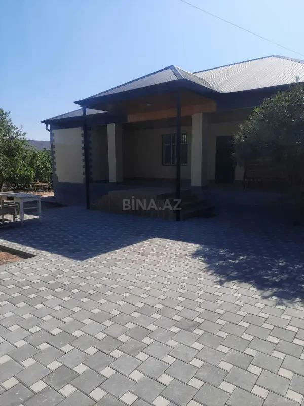 Kirayə verilir 2 otaqlı həyət evi 200 m²