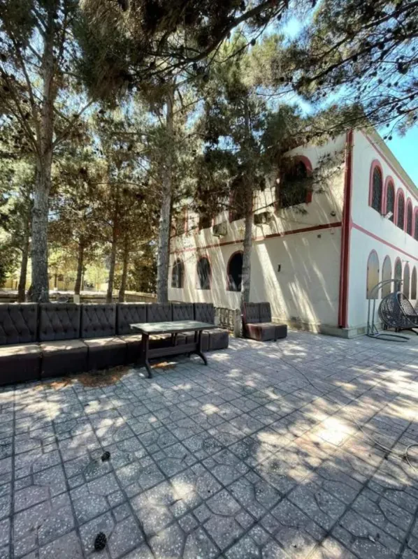 Satılır 6 otaqlı həyət evi 300 m²
