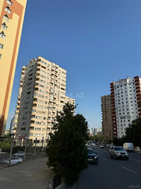 Satılır 2 otaqlı mənzil 130 m²