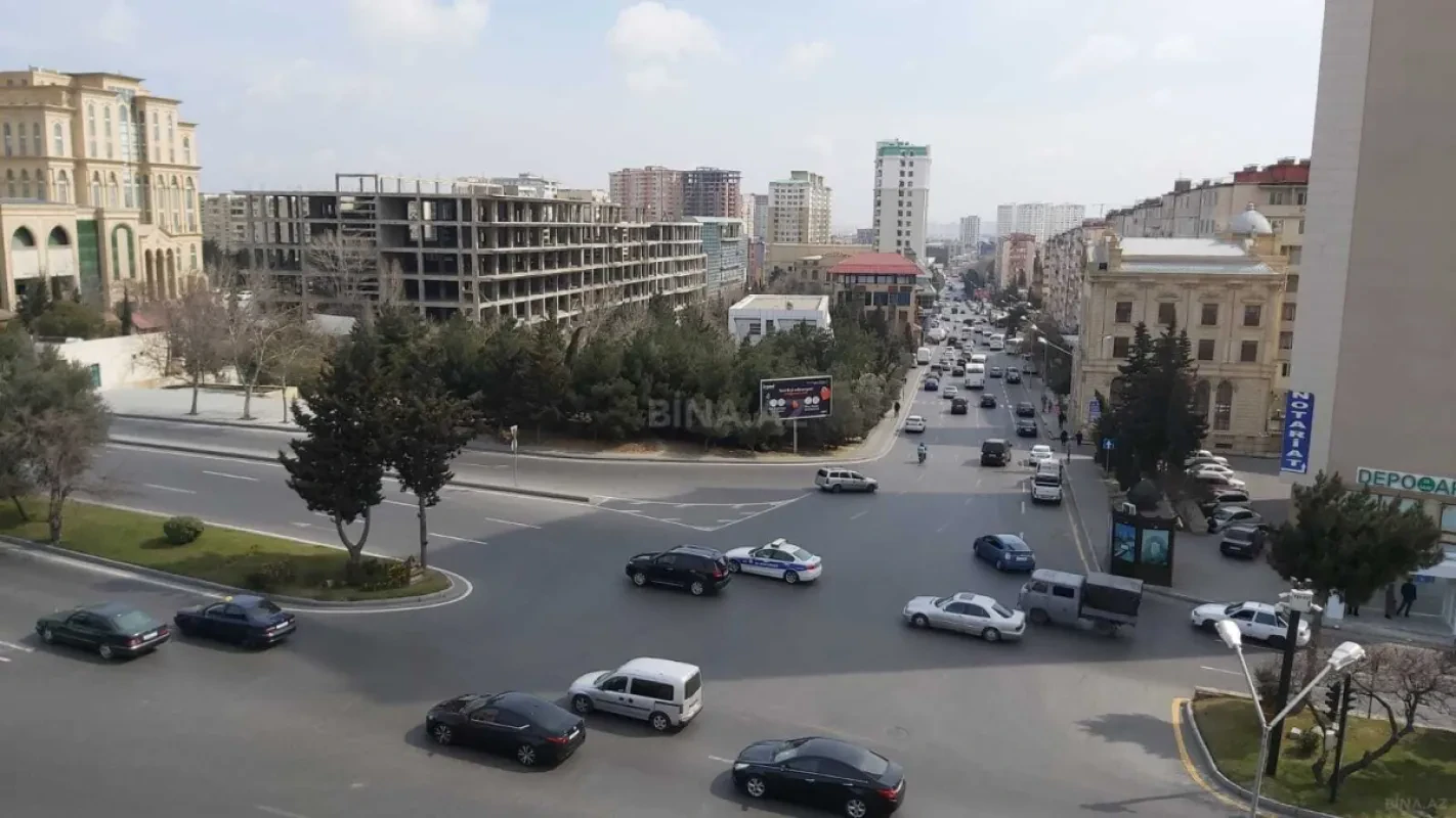 Kirayə verilir obyekt 330 m²