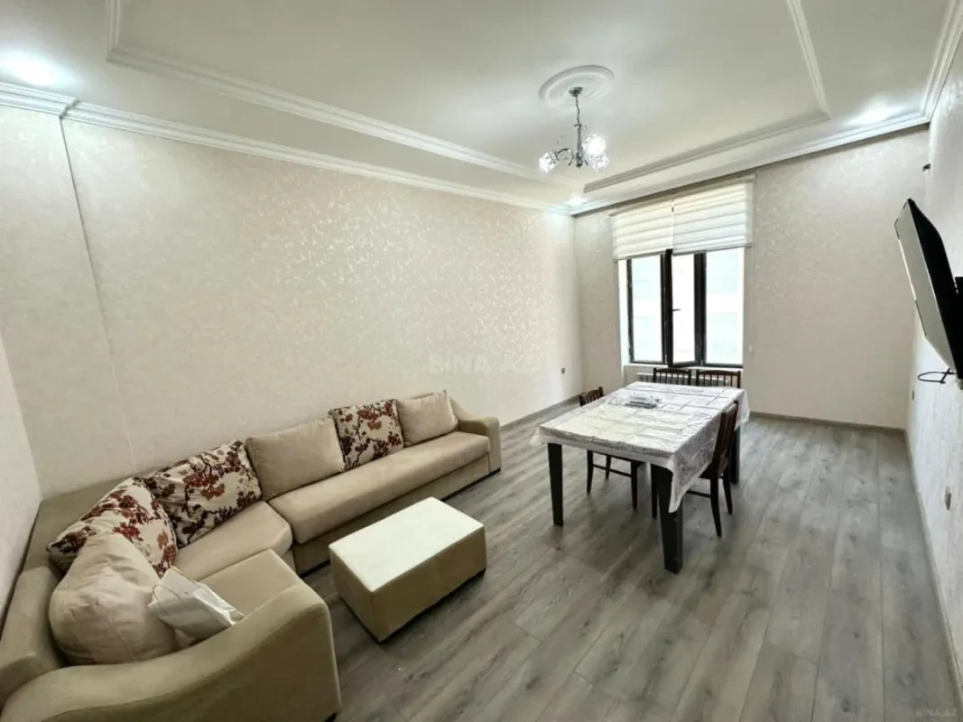 Kirayə verilir 2 otaqlı mənzil 80 m²