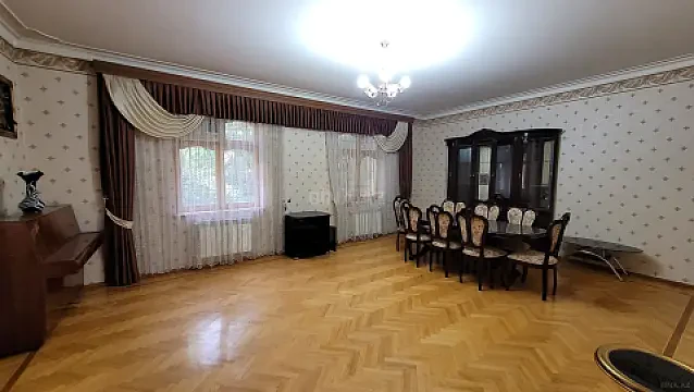 Kirayə verilir 5 otaqlı həyət evi 100 m² — Bakı 5 otaq 100.00 m²